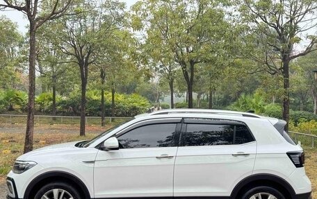 Volkswagen T-Cross I, 2023 год, 1 600 000 рублей, 3 фотография