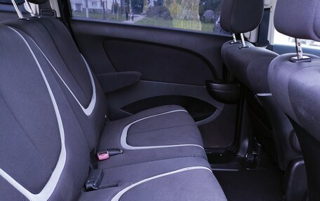 Mazda Biante, 2009 год, 1 100 000 рублей, 8 фотография