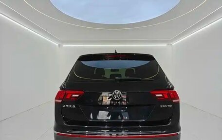 Volkswagen Tiguan II, 2023 год, 2 500 000 рублей, 5 фотография