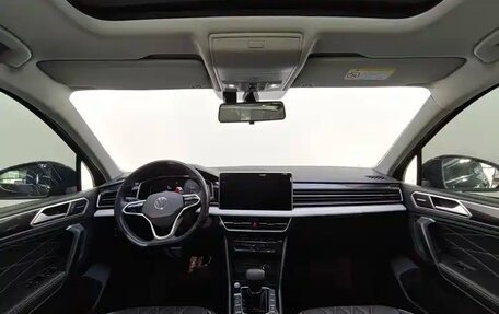 Volkswagen Tiguan II, 2023 год, 2 500 000 рублей, 7 фотография