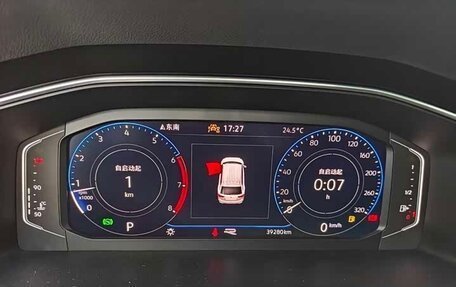 Volkswagen Tiguan II, 2023 год, 2 500 000 рублей, 10 фотография