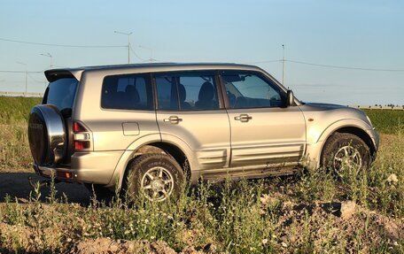 Mitsubishi Pajero III рестайлинг, 2002 год, 850 000 рублей, 2 фотография