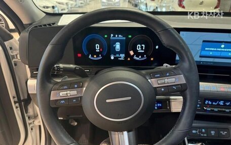 Hyundai Kona, 2024 год, 2 350 000 рублей, 10 фотография