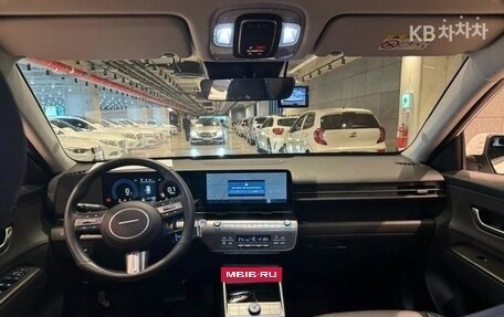 Hyundai Kona, 2024 год, 2 350 000 рублей, 9 фотография
