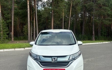 Honda Freed II, 2019 год, 1 600 000 рублей, 2 фотография
