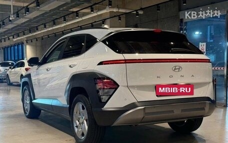 Hyundai Kona, 2024 год, 2 350 000 рублей, 6 фотография