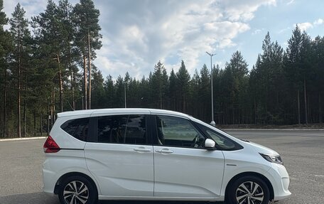 Honda Freed II, 2019 год, 1 600 000 рублей, 5 фотография