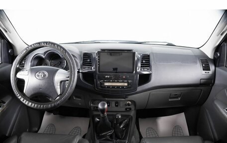 Toyota Hilux VII, 2012 год, 1 999 000 рублей, 12 фотография