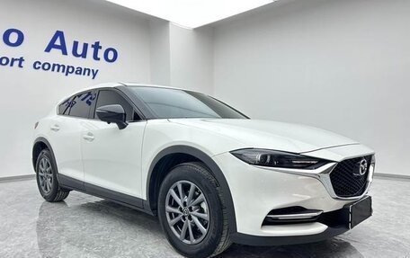 Mazda CX-4, 2022 год, 2 100 000 рублей, 3 фотография