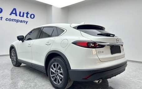 Mazda CX-4, 2022 год, 2 100 000 рублей, 4 фотография