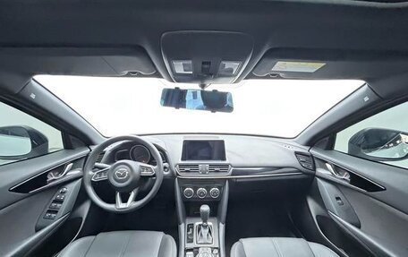 Mazda CX-4, 2022 год, 2 100 000 рублей, 7 фотография