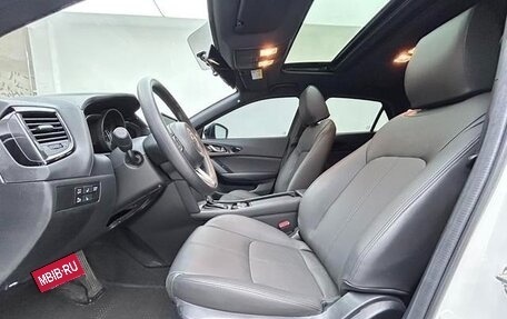 Mazda CX-4, 2022 год, 2 100 000 рублей, 9 фотография