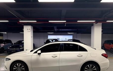 Mercedes-Benz A-Класс, 2020 год, 1 750 000 рублей, 4 фотография