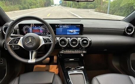 Mercedes-Benz A-Класс, 2023 год, 2 130 000 рублей, 6 фотография