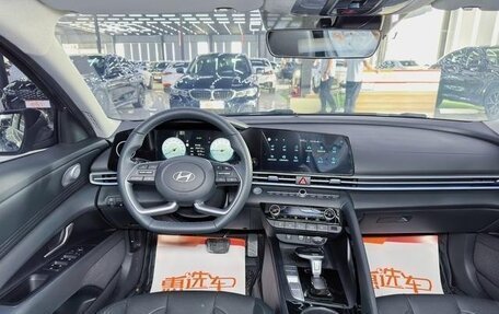 Hyundai Elantra, 2024 год, 1 740 000 рублей, 7 фотография