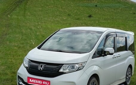 Honda Stepwgn IV, 2015 год, 1 830 000 рублей, 1 фотография