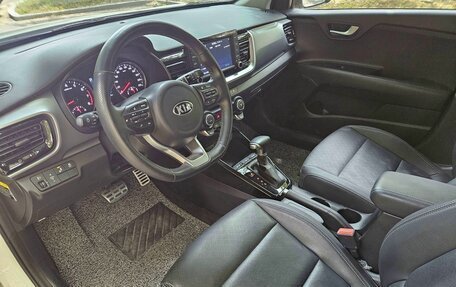 KIA Stonic, 2020 год, 1 206 000 рублей, 8 фотография