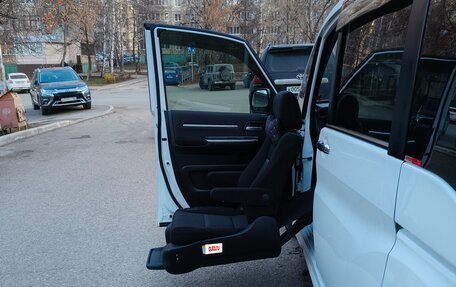 Honda Stepwgn IV, 2015 год, 1 830 000 рублей, 4 фотография