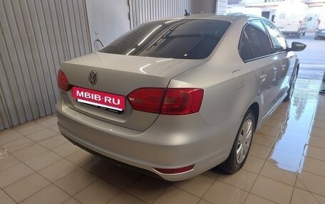 Volkswagen Jetta VI, 2011 год, 1 220 000 рублей, 4 фотография