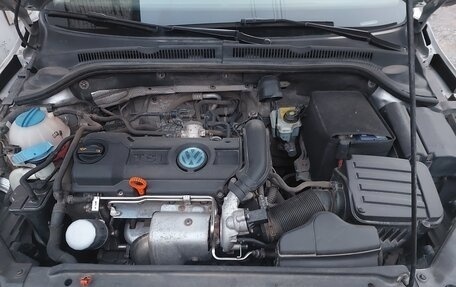 Volkswagen Jetta VI, 2011 год, 1 220 000 рублей, 10 фотография