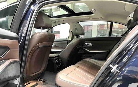 BMW 3 серия, 2022 год, 3 390 000 рублей, 16 фотография