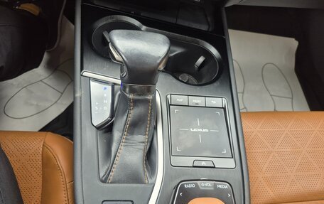Lexus UX I, 2019 год, 3 519 900 рублей, 22 фотография
