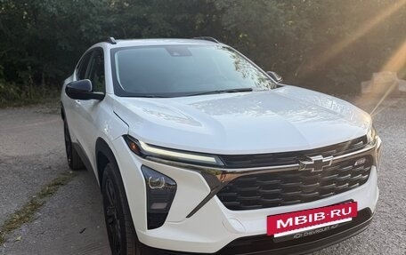 Chevrolet Trax, 2023 год, 1 980 000 рублей, 4 фотография