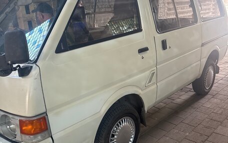 Nissan Vanette II, 1991 год, 350 000 рублей, 1 фотография