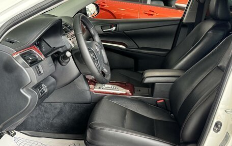 Toyota Camry, 2013 год, 1 370 000 рублей, 10 фотография