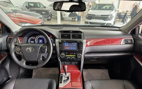 Toyota Camry, 2013 год, 1 370 000 рублей, 14 фотография
