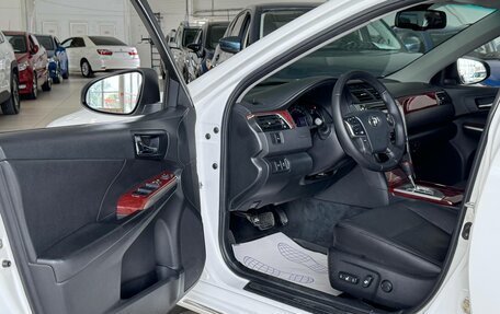 Toyota Camry, 2013 год, 1 370 000 рублей, 12 фотография