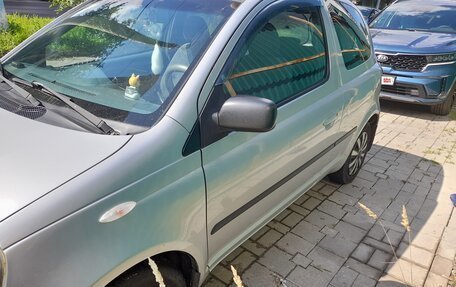 Toyota Yaris I рестайлинг, 2001 год, 197 000 рублей, 2 фотография