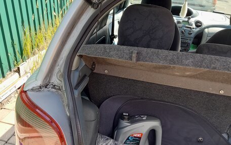 Toyota Yaris I рестайлинг, 2001 год, 197 000 рублей, 9 фотография