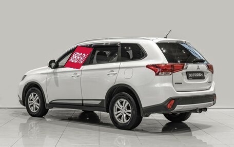 Mitsubishi Outlander III рестайлинг 3, 2015 год, 1 250 000 рублей, 2 фотография