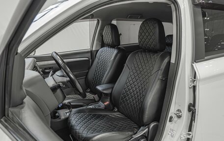 Mitsubishi Outlander III рестайлинг 3, 2015 год, 1 250 000 рублей, 12 фотография