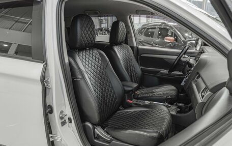 Mitsubishi Outlander III рестайлинг 3, 2015 год, 1 250 000 рублей, 13 фотография