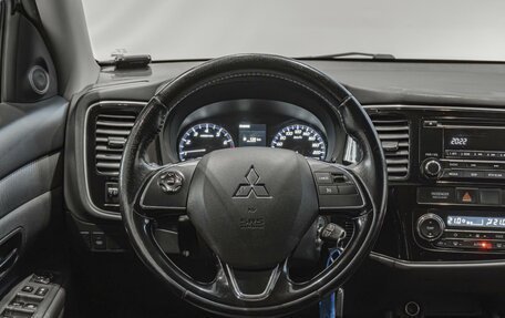 Mitsubishi Outlander III рестайлинг 3, 2015 год, 1 250 000 рублей, 16 фотография