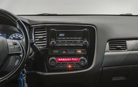 Mitsubishi Outlander III рестайлинг 3, 2015 год, 1 250 000 рублей, 18 фотография