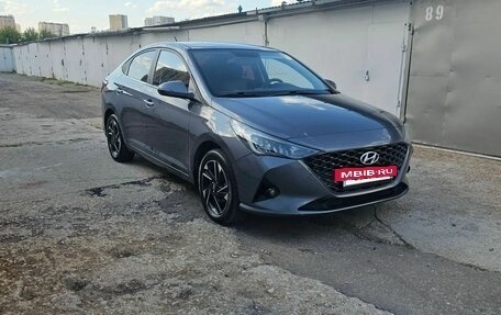 Hyundai Solaris II рестайлинг, 2021 год, 1 485 000 рублей, 2 фотография