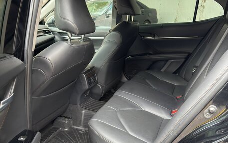 Toyota Camry, 2019 год, 2 500 000 рублей, 10 фотография