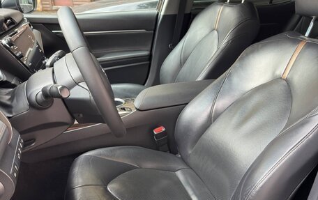 Toyota Camry, 2019 год, 2 500 000 рублей, 15 фотография