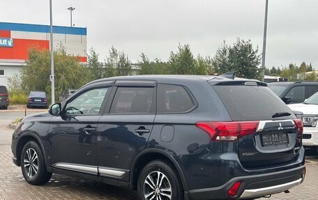 Mitsubishi Outlander III рестайлинг 3, 2018 год, 1 850 000 рублей, 5 фотография