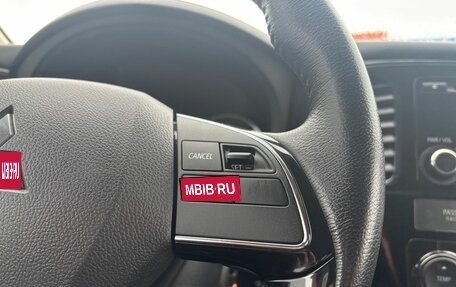Mitsubishi Outlander III рестайлинг 3, 2018 год, 1 850 000 рублей, 21 фотография