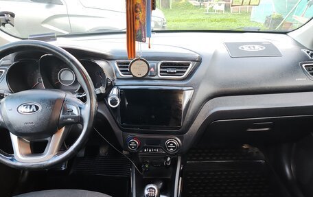 KIA Rio III рестайлинг, 2015 год, 920 000 рублей, 1 фотография