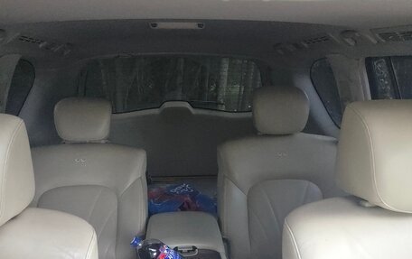 Infiniti QX56, 2011 год, 2 150 000 рублей, 12 фотография