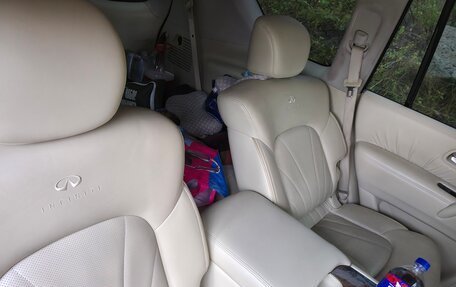 Infiniti QX56, 2011 год, 2 150 000 рублей, 14 фотография