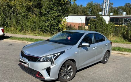 KIA Rio IV, 2022 год, 1 800 000 рублей, 2 фотография