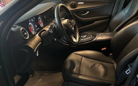 Mercedes-Benz E-Класс, 2016 год, 1 590 000 рублей, 6 фотография