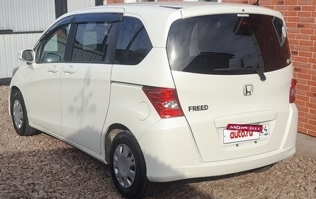 Honda Freed I, 2010 год, 950 000 рублей, 4 фотография