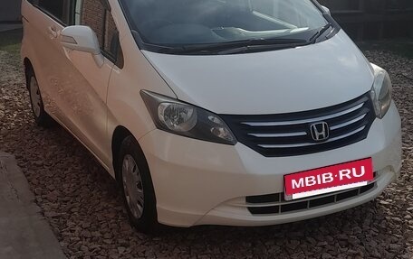 Honda Freed I, 2010 год, 950 000 рублей, 2 фотография